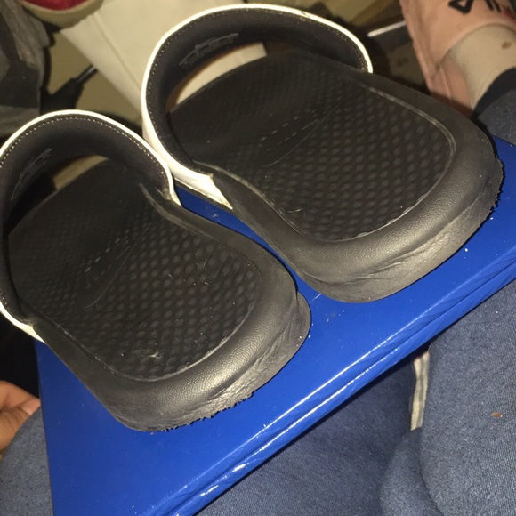 Nike Benassi JDI Slide - Mens White/Black Size 9 - Picture 3 of 6